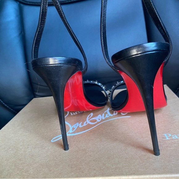 Christian Louboutin - Picture 10 of 11